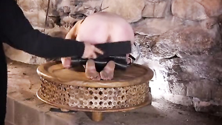 BRUTAL MASTER Elle Moroccan Torture Table